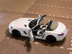 Mercedes-Benz SLS AMG Roadster 2011 года
